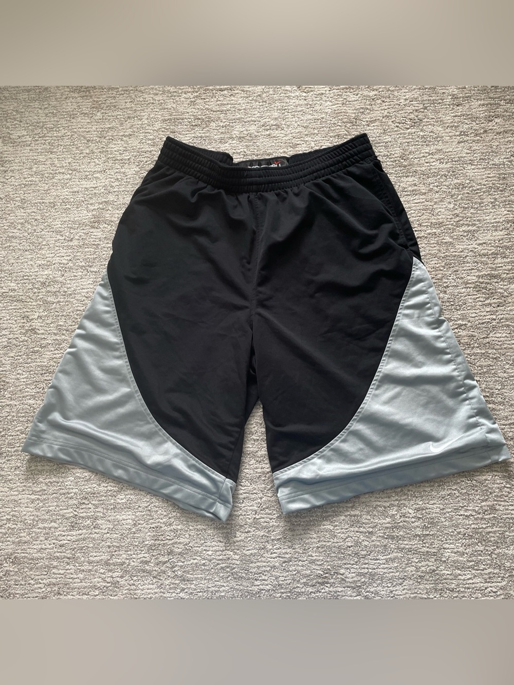 Nike Basketball Shorts Mens Size XL Red Black Silver Athletic Drawstring Y2K